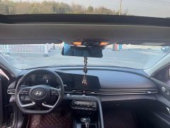 Hyundai Elantra 2023 1.5L CVT Luxury - ფოტო 12