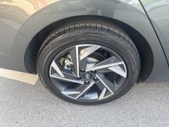 Hyundai Elantra 2023 1.5L CVT Luxury - ფოტო 15