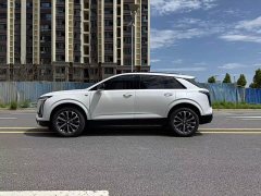 Cadillac XT5 2.0T Luxury - ფოტო 4