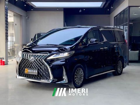 2022 Lexus LM 300h Four-Seat Royal Edition
