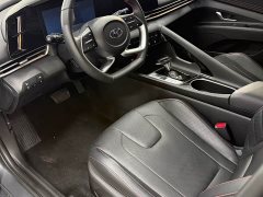 Hyundai Elantra 1.5L CVT 20th Anniversary Edition - ფოტო 13