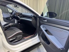 Volkswagen Lingdu L 280TSI DSG Dazzling Red Edition - ფოტო 4