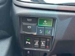 Honda Elysion 2019 2.0L Hybrid Luxury - ფოტო 11