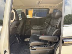 Honda Odyssey 2.0L e:HEV Luxury - ფოტო 9