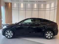 Tesla Model Y 2022 Facelift Rear-Wheel Drive - ფოტო 4