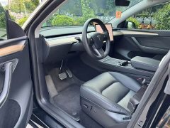 Tesla Model Y Rear-Wheel Drive - ფოტო 3