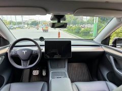 Tesla Model Y Rear-Wheel Drive - ფოტო 5
