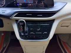 Buick GL8 ES Luxe Enjoyment Edition - ფოტო 13