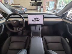 Tesla Model Y Rear-Wheel Drive - ფოტო 4