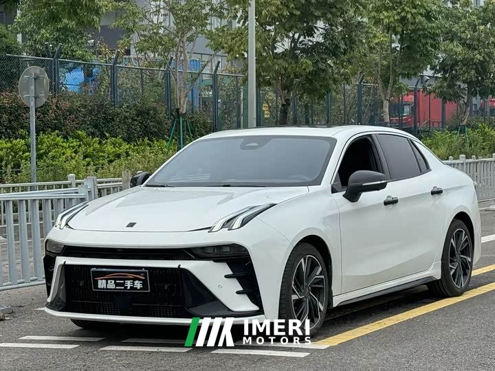 Lynk & Co 03 1.5T DCT Pro
