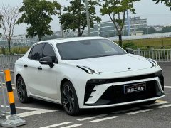Lynk & Co Geely Lynk & Co 03 2023 1.5T DCT Pro - ფოტო 2