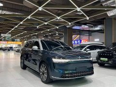 AITO M9 Extended Range Ultra 52kWh 6-Seater - ფოტო 2