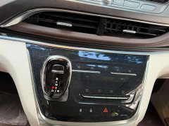 Buick GL8 Land Business Class Smart Edition - ფოტო 10