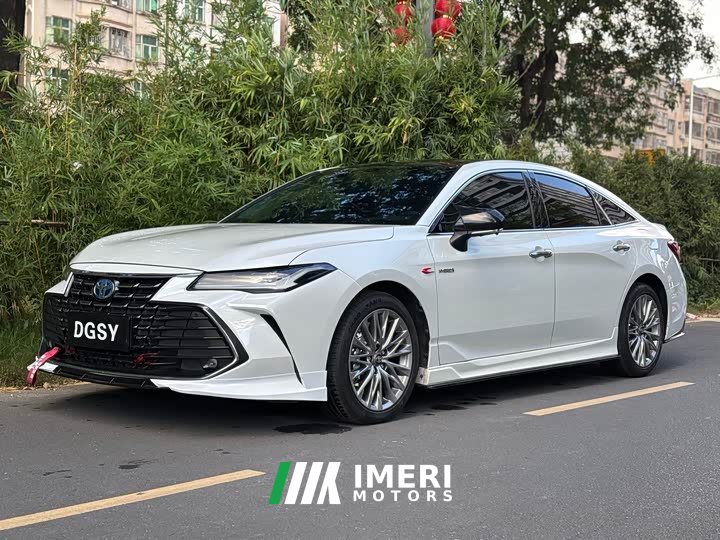 Toyota Avalon Hybrid 2.5L XLE Premium - ავტომობილი ჩინეთიდან