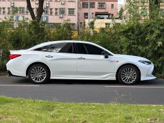 Toyota Avalon Hybrid 2.5L XLE Premium - ფოტო 4