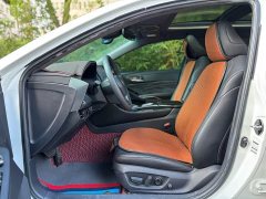 Toyota Avalon Hybrid 2.5L XLE Premium - ფოტო 8