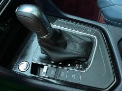 Volkswagen Touareg 300TSI Two-Wheel Drive Full Moon Edition - ფოტო 12