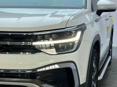 Volkswagen Touareg 300TSI Two-Wheel Drive Full Moon Edition - ფოტო 4