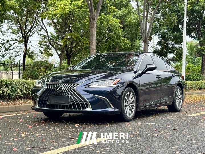 Lexus ES 200 Luxury - ავტომობილი ჩინეთიდან