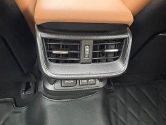 Lexus ES 200 Luxury - ფოტო 13