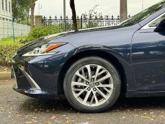 Lexus ES 200 Luxury - ფოტო 3