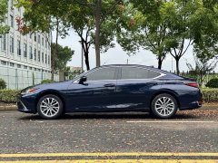 Lexus ES 200 Luxury - ფოტო 4