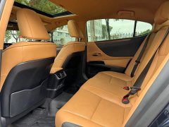 Lexus ES 200 Luxury - ფოტო 7