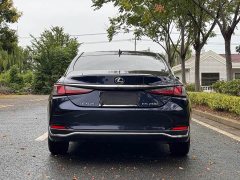 Lexus ES 200 Luxury - ფოტო 9