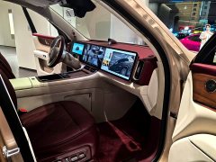 AITO M9 Extended Range Ultimate World Leader Extended 6-Seater - ფოტო 6