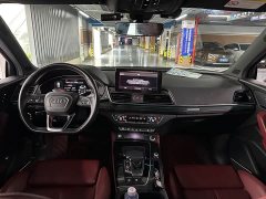 Audi Q5L Sportback 40 TFSI Luxury - ფოტო 12
