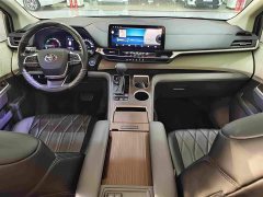 Toyota Sienna 2.5L Hybrid Comfort Edition - ფოტო 5