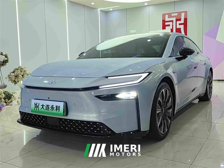 Toyota Platinum Wisdom 7 700 Max - ავტომობილი ჩინეთიდან