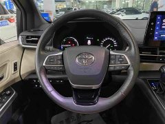 Toyota Grevias 2.5L Hybrid Premium VIP Edition - ფოტო 10