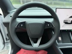 Tesla Model Y Rear-Wheel Drive - ფოტო 11