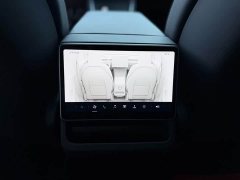 Tesla Model Y Rear-Wheel Drive - ფოტო 13
