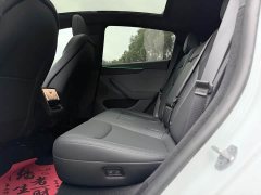 Tesla Model Y Rear-Wheel Drive - ფოტო 5