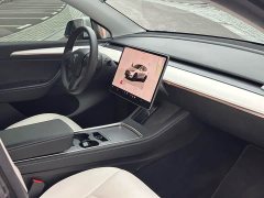 Tesla Model Y Long Range All-Wheel Drive - ფოტო 4