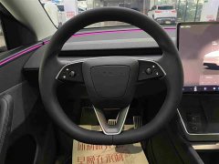 Tesla Model Y Rear-Wheel Drive - ფოტო 12