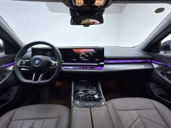 BMW i5 2025 eDrive 35L M Sport Package - ფოტო 10