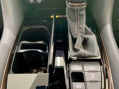 Toyota Alphard Hybrid 2.5L Premium Gold Edition - ფოტო 16