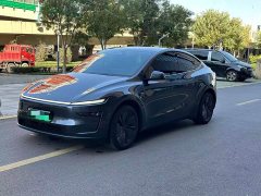Tesla Model Y Rear-Wheel Drive - ფოტო 1