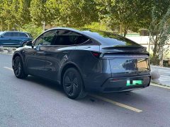 Tesla Model Y Rear-Wheel Drive - ფოტო 5