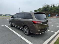 Buick GL8 Land Executive Cabin 652T Luxury - ფოტო 7