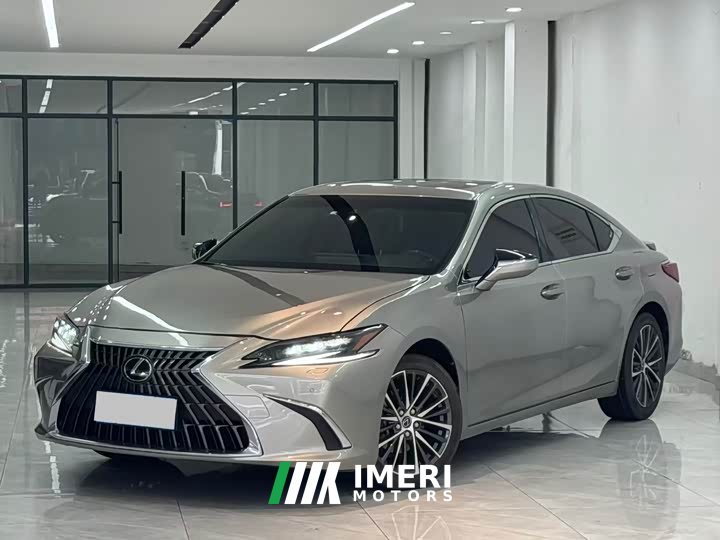 Lexus ES 2022 300h Excellence Edition - ავტომობილი ჩინეთიდან