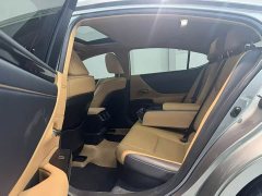 Lexus ES 2022 300h Excellence Edition - ფოტო 6