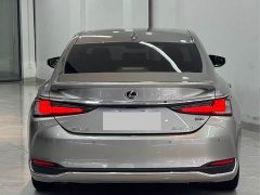 Lexus ES 2022 300h Excellence Edition - ფოტო 8