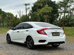 Honda Civic 2019 220TURBO CVT Fuel Dynamic Edition National VI - ფოტო 17