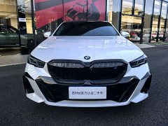 BMW 5 Series 530Li Luxury M Sport Package - ფოტო 2