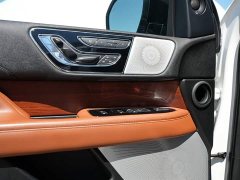 Lincoln Navigator 2020 3.5T Prestige Edition - ფოტო 15