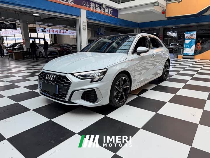 Audi A3 2021 Sportback 35 TFSI Fashion Sport - ავტომობილი ჩინეთიდან